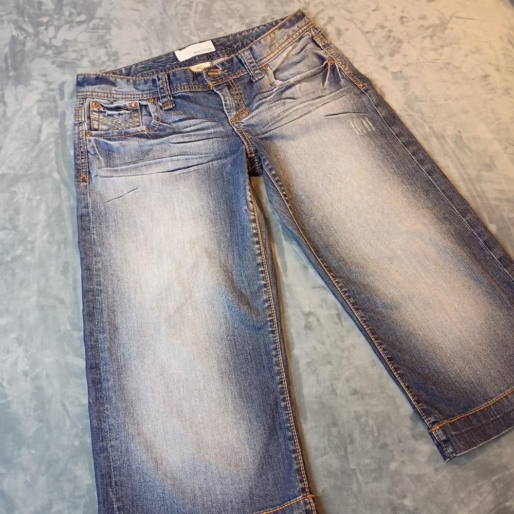 Maurices Y2K Womens‎ Medium Wash Embroidered Capri Jeans Blue Denim Size 9/10